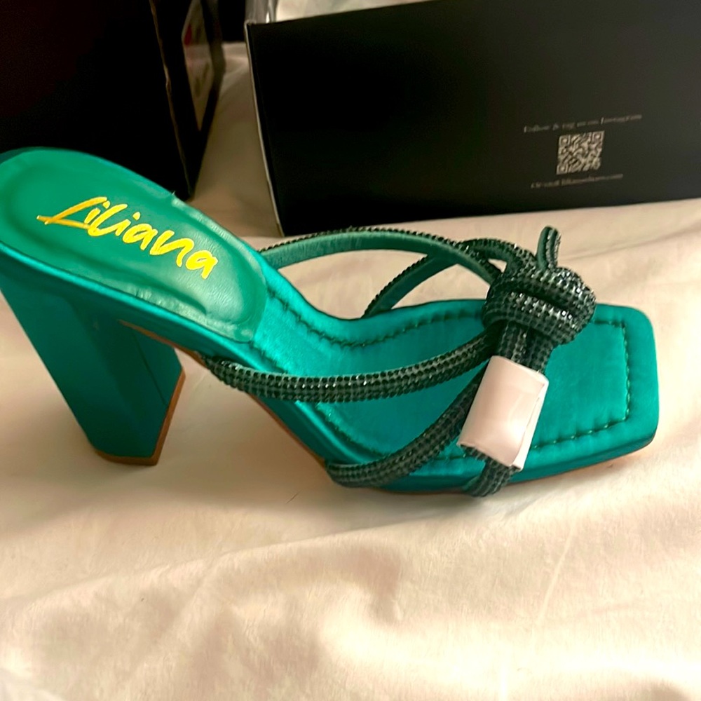 Liliana,size 7,$30